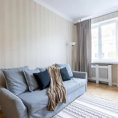 Golden Warsaw- 3 Separate - Location&nowy Swiat *