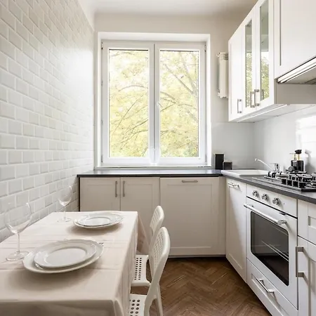 Golden Warsaw- 3 Separate - Location&nowy Swiat